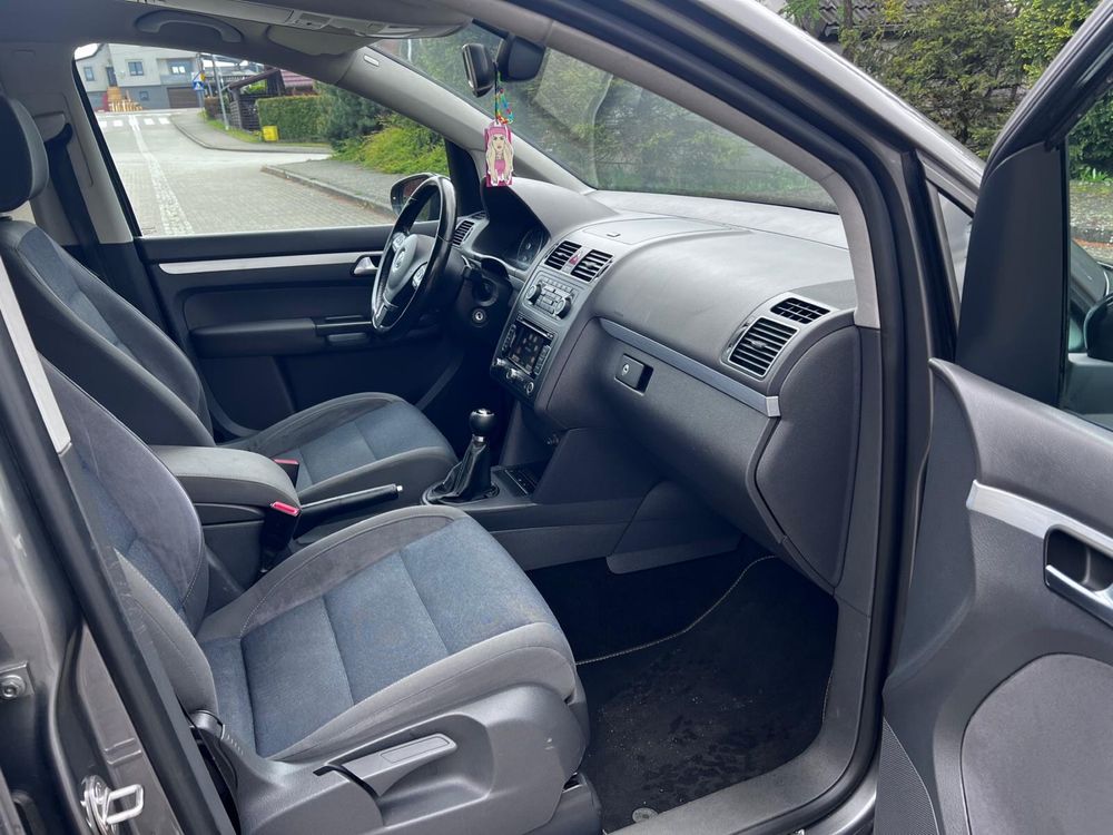 Volkswagen Touran 2.0 TDI 140 KM | Park Assist | Navi | 2011r