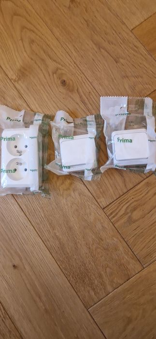 Kontakty natynkowe Prima