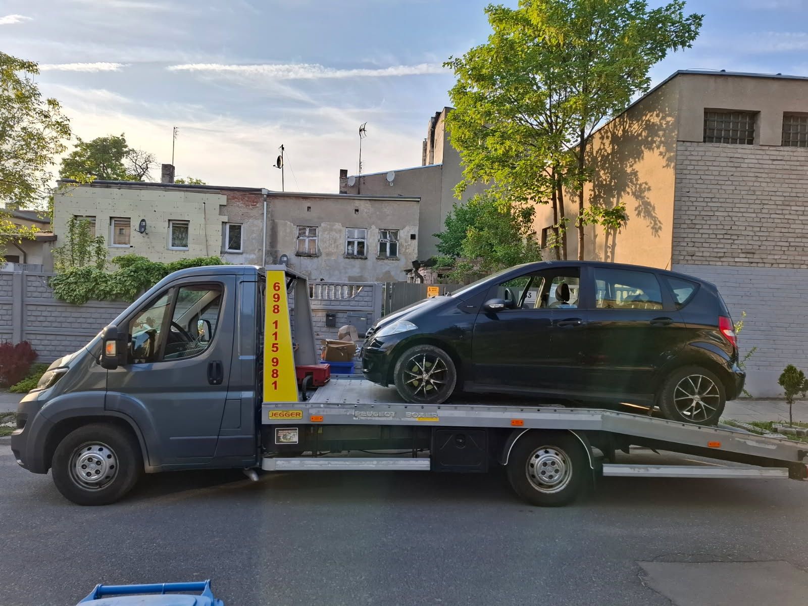 Pomoc drogowa Holowanie Transport Autolaweta  Tanio