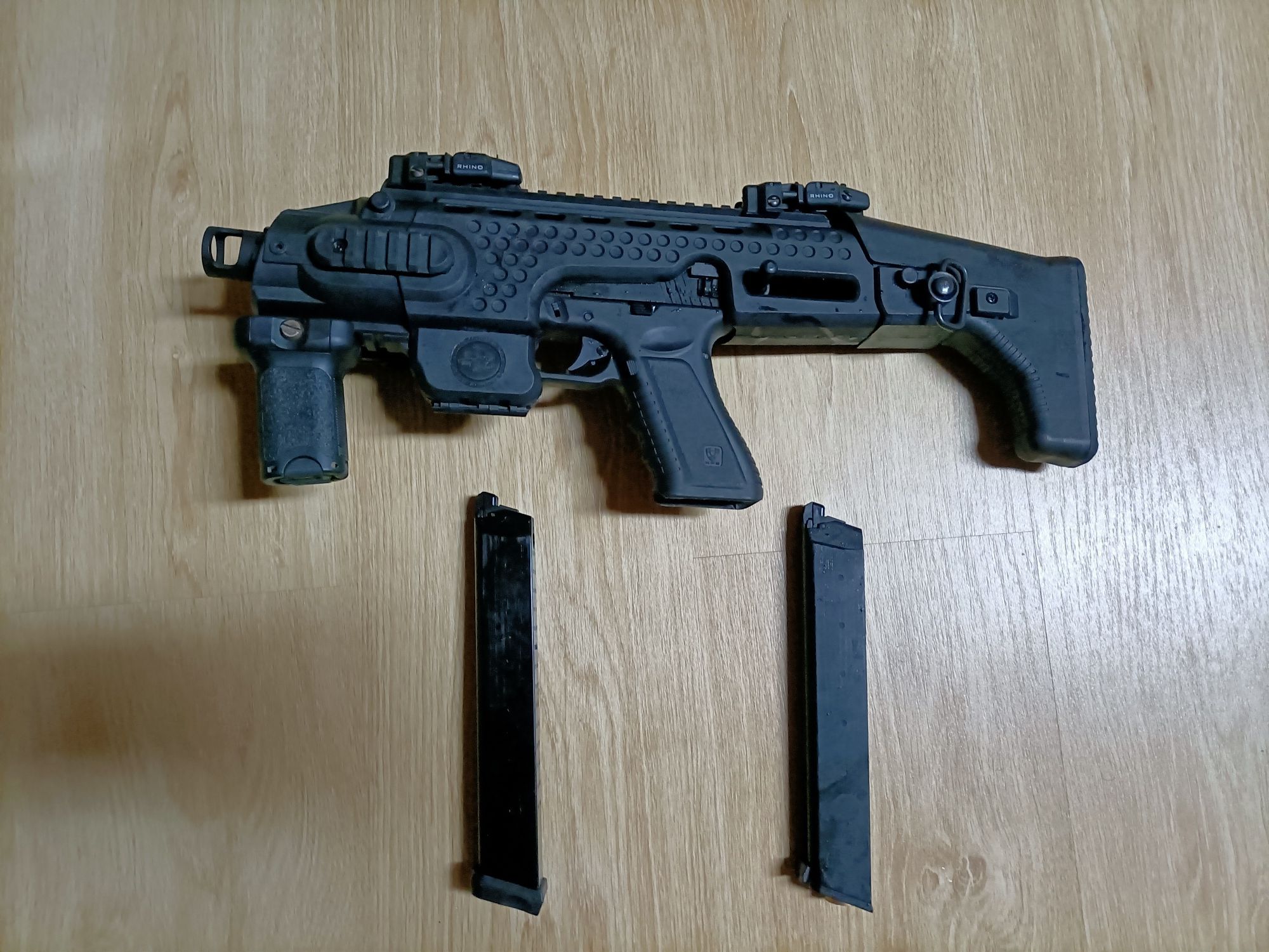 APS Black Hornet SMG Kit de Conversão (com pistola)