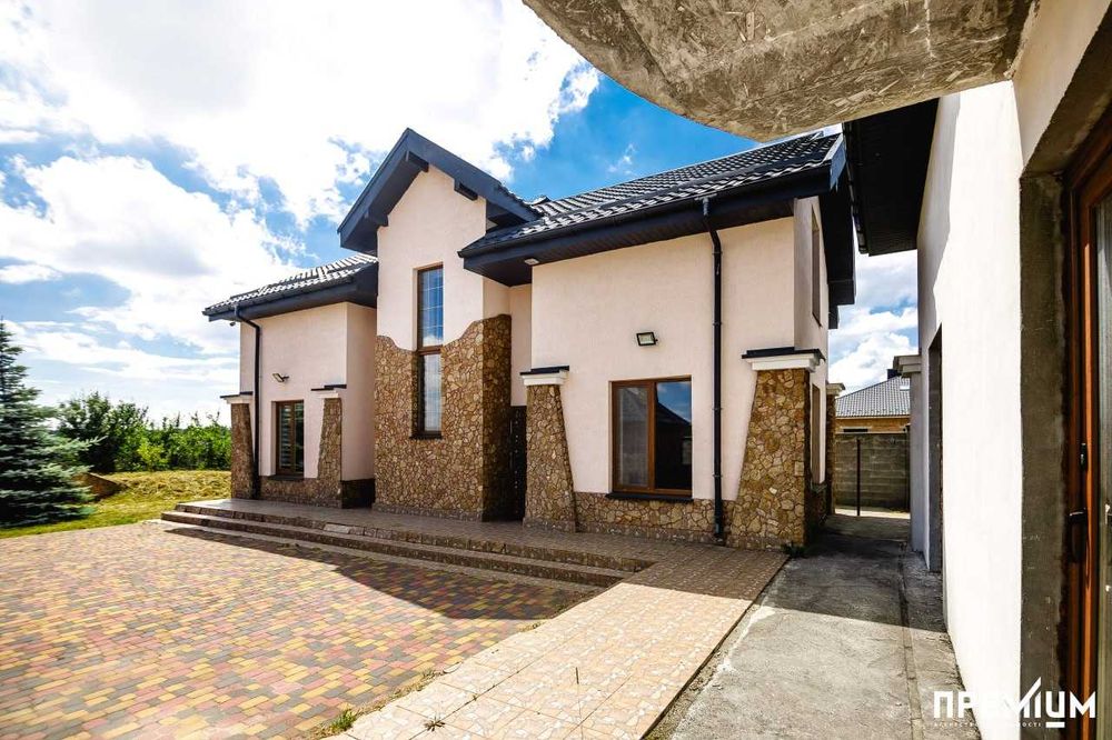 Продаж Будинок серед мальовничої природи + гостьовий будинок