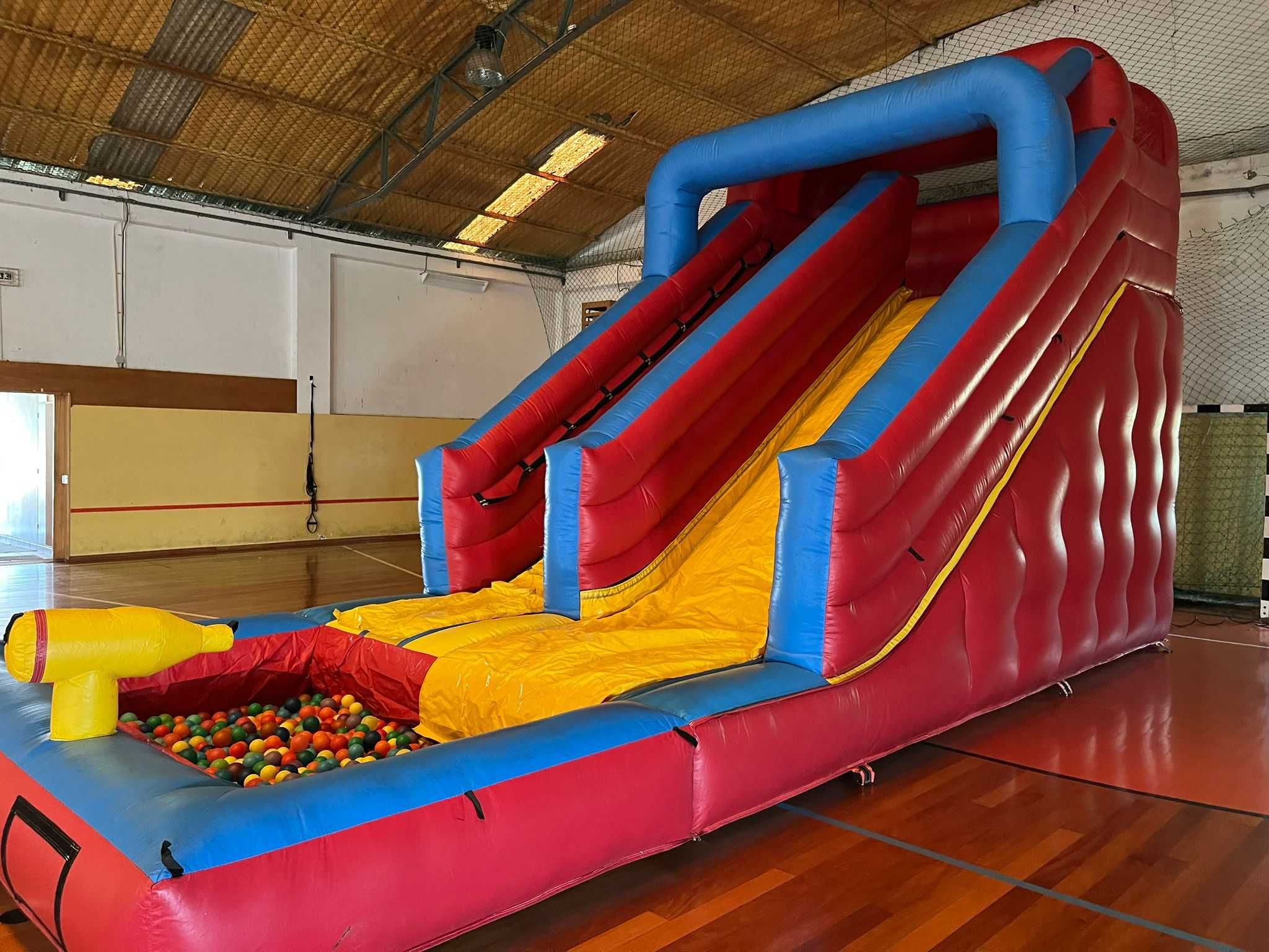 Insuflável Escorrega água ou Bolas PVC