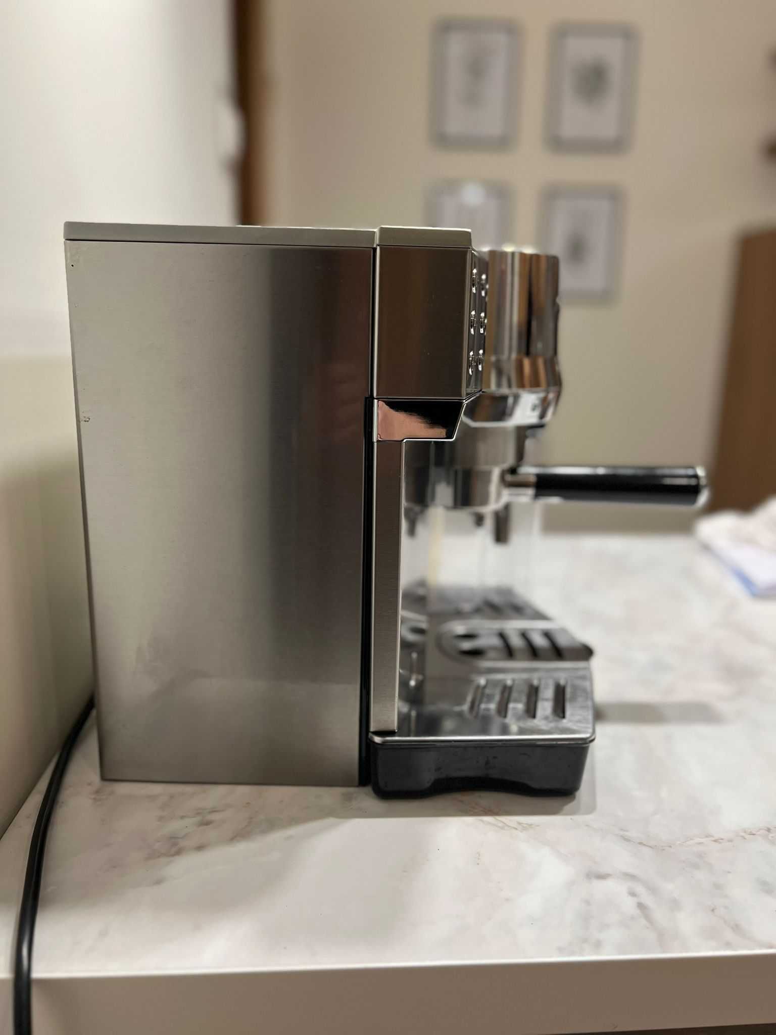 Ekspres do kawy delonghi