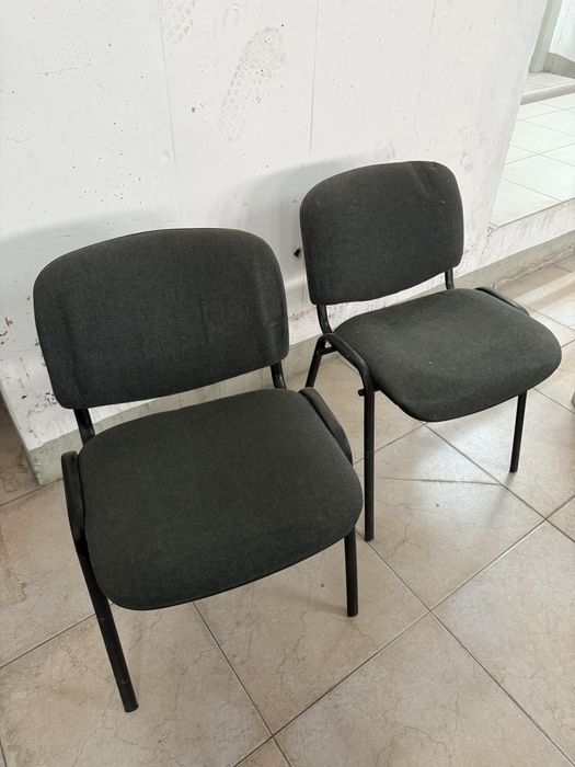 Cadeiras visitante cinza