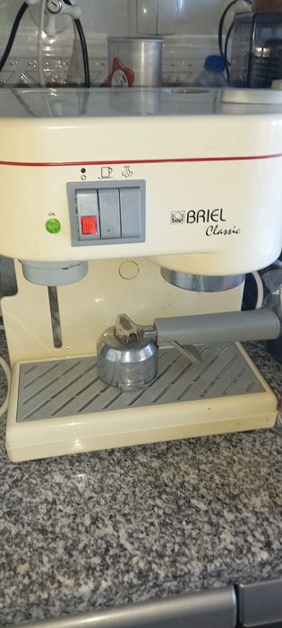 Máquina  café e fritadeira