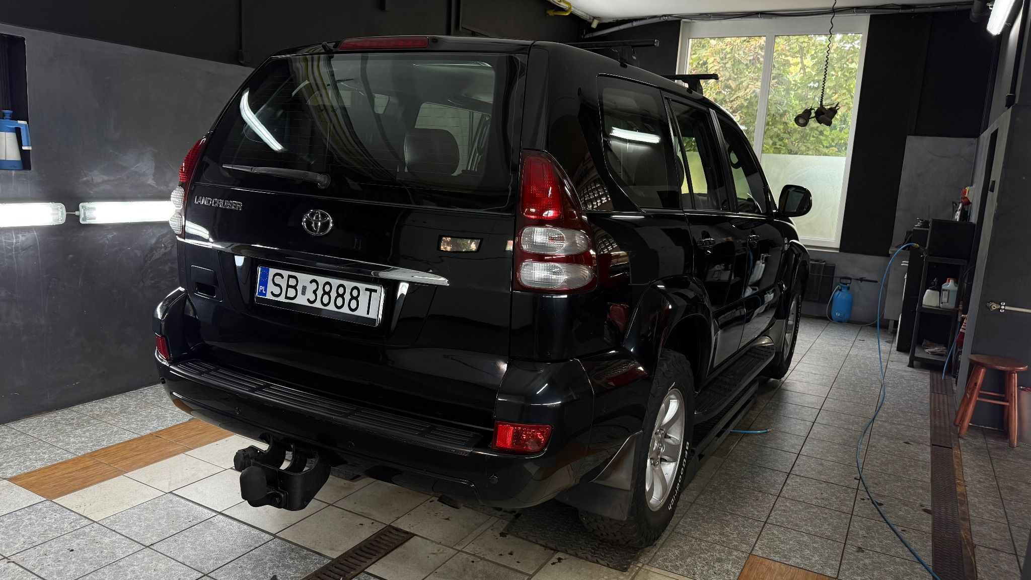 Toyota Land Cruiser Automat | 7-osób | Pneumatyka | Hak | Polska historia | Pewny egzempla