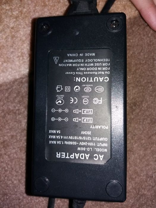 Универсальное зарядное устройство BTB блок питания для ноутбука