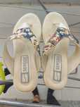 Chinelas pouco uso