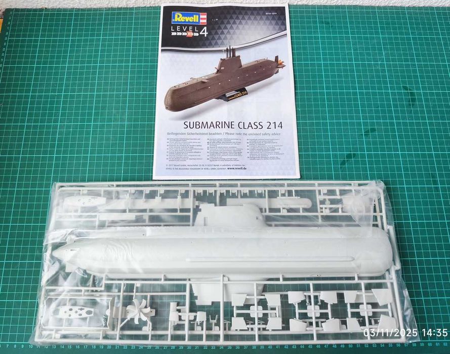 Kit Modelismo 1/144 - Revell Submarine Class 214 (Classe Tridente)