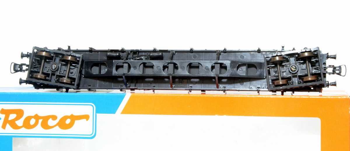 Вагон платформа 4-осный с грузом рельсовых плетелей 46214 Roco  НО