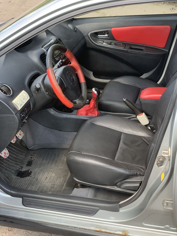 Geely mk cross 1.5