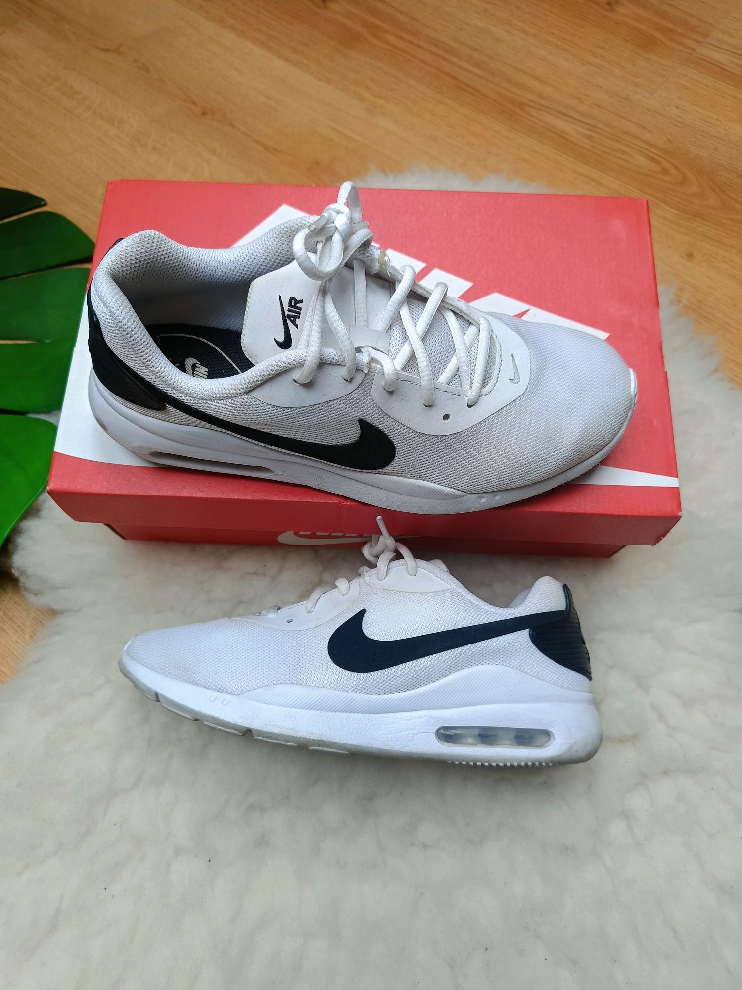 Damskie buty Air Max Oketo Throwback Future marki Nike to kultowy mode