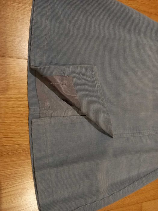 Saia em bombazine marca MANGO