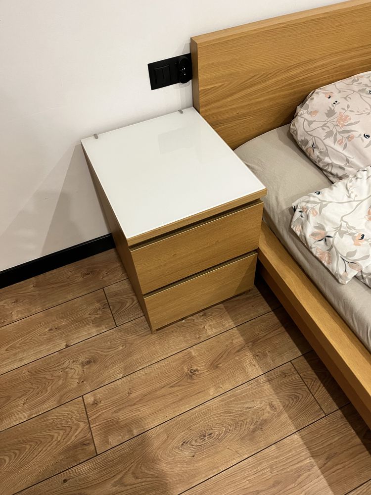 IKEA zestaw malm łóżko 180x200 + materac  + toaletka + 2 stoliki nocne