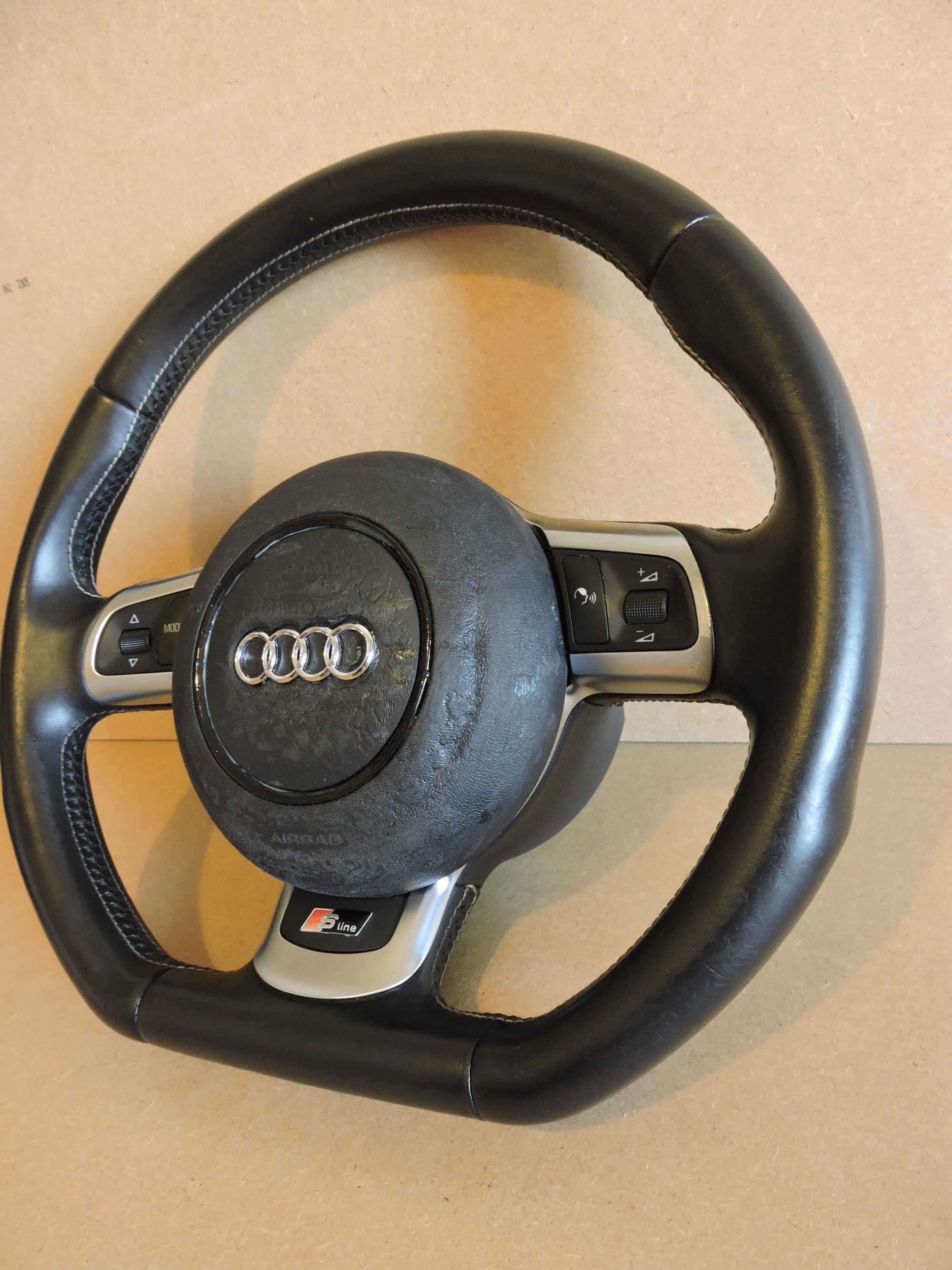 Volante Audi 8P Sline