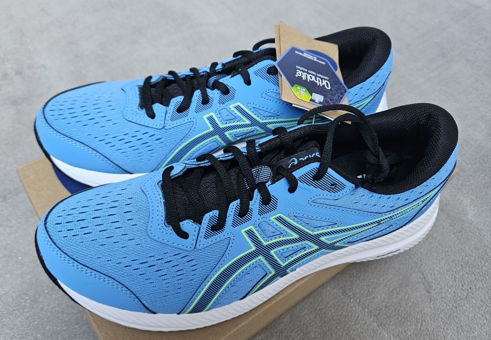 Wyprzedaż!!! Buty do biegania męskie.  Asics.  Rozmiar 44