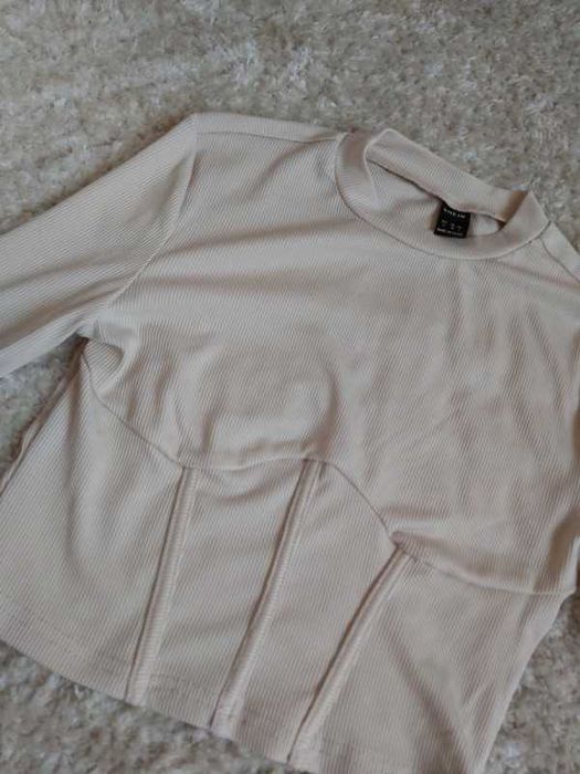 Beżowy kremowy crop top półgolf gorsetowy S 36 Shein