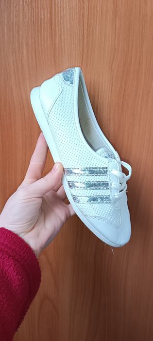 Жіночі білі кросівки 37р, кеди 36р