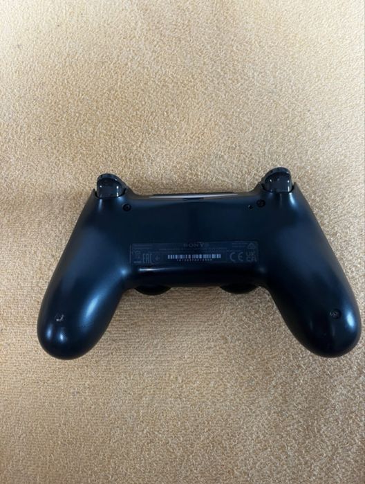 Pad do ps4 stan uzywany