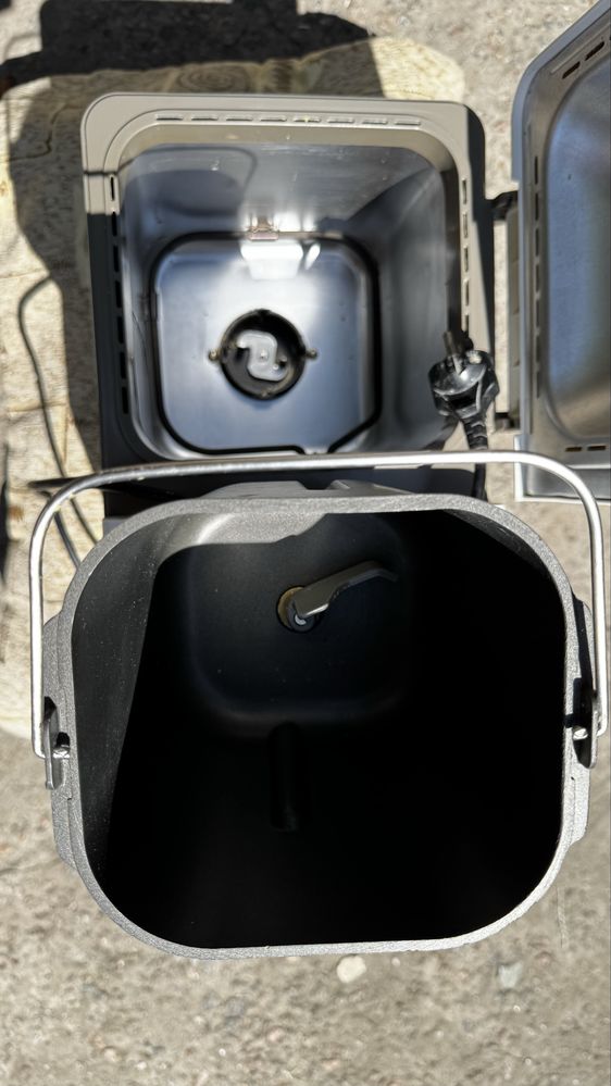 Хлібопіч LG HB-202CE