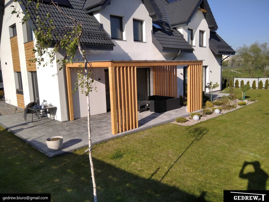 Nowoczesne zadaszenie tarasu lamelki drewniane patio pergola