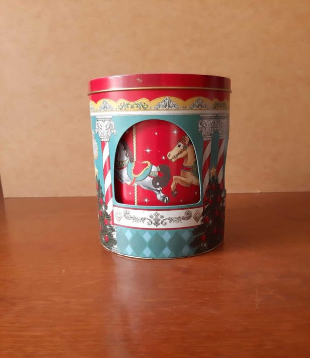 Metalowa puszka pudełko pozytywka - świąteczna karuzela