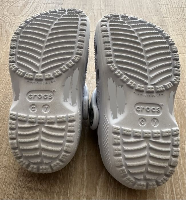 Crocs classic brancas - tamanho 23/24