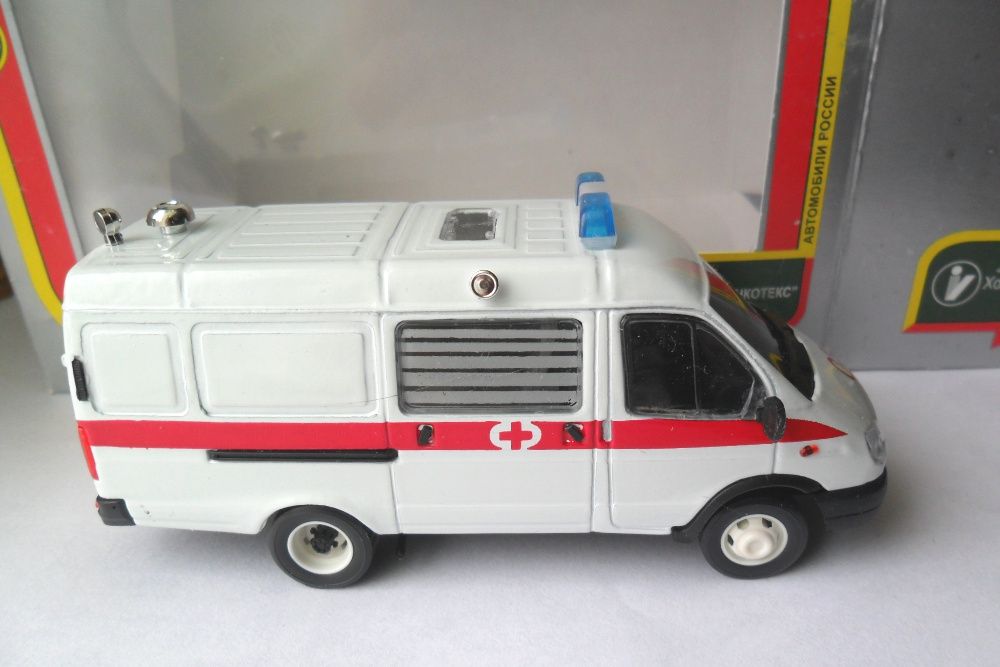 Модель автомобиля ГАЗ ГАЗель 32214 скорая помощь 1:43