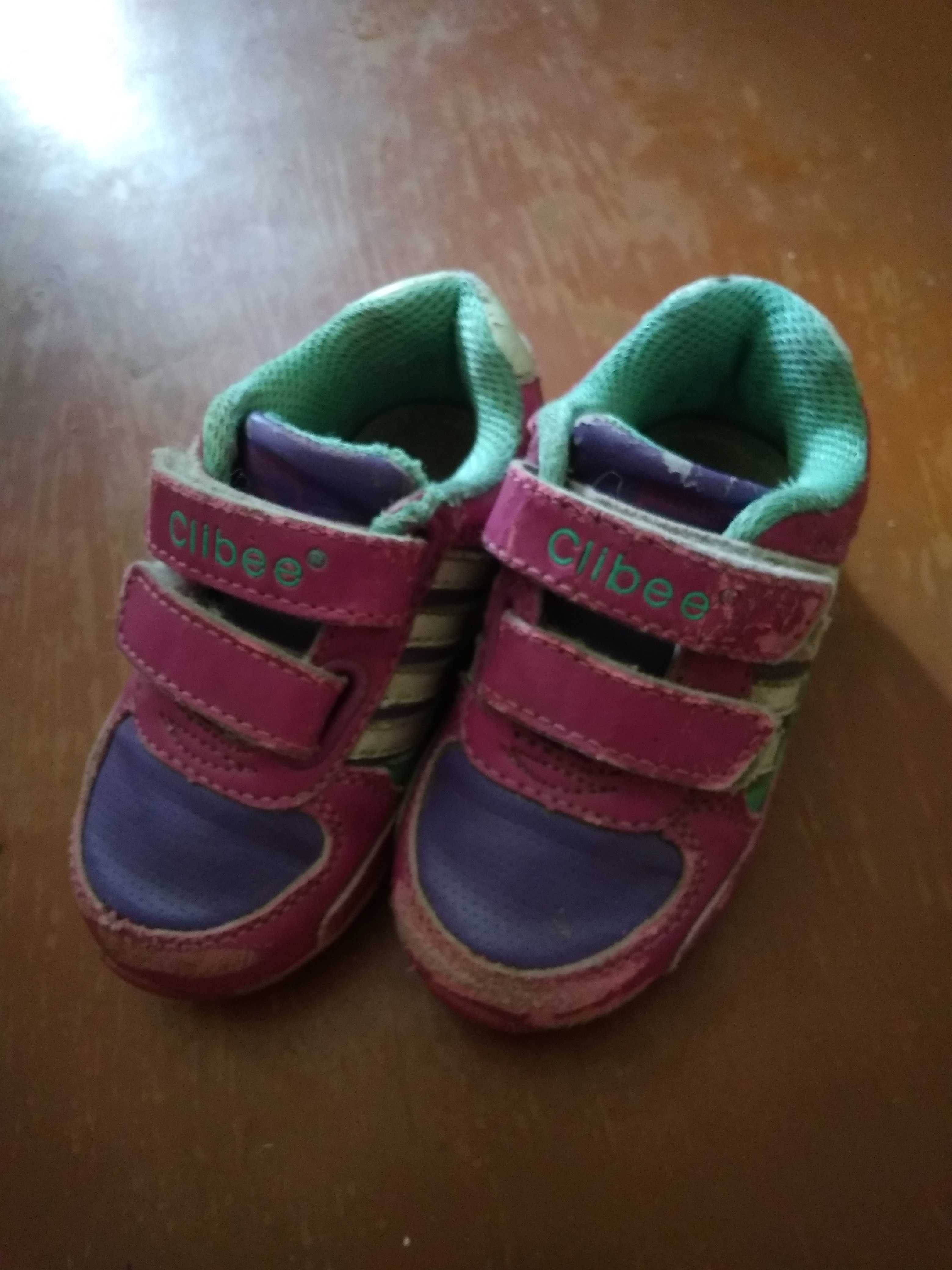 Детская обувь для девочки .