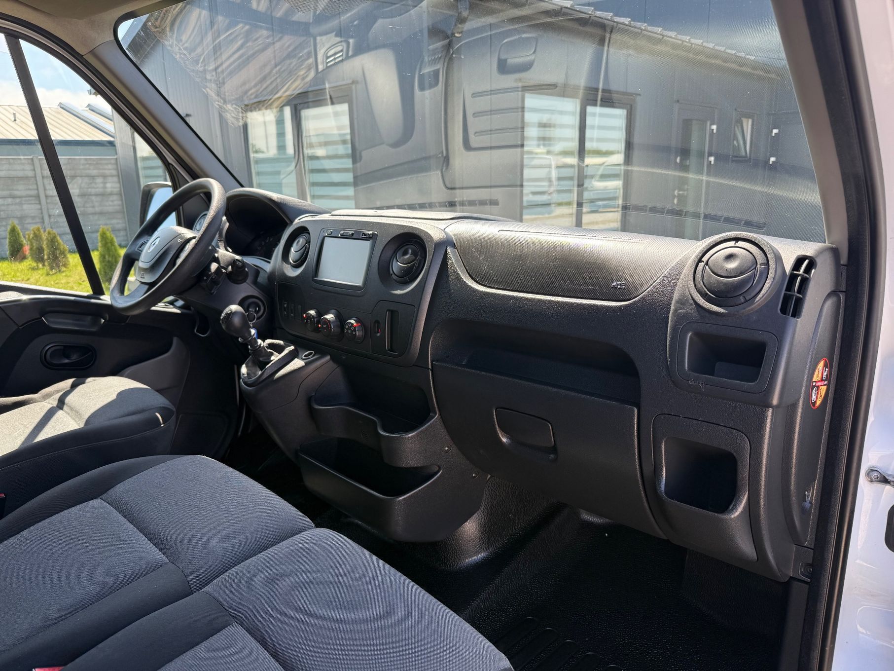 Renault MASTER L2H2 GWARANCJA, klima, hak, navi, tempomat czujniki pdc halogeny  L2H2, GWARANCJA, 2.3dci-130km, klima, hak,navi, tempomat, czujniki pdc