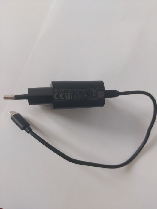 Oryginalna ładowarka sieciowa Motorola MC-102 10W czarna turystyczna