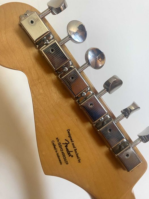 Fender Squire Classic Vibe 50: KIT (saco de transporte e strap) - NOVA