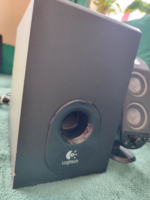 Zestaw głośników 2.1 Logitech x-230 uszkodzone działają
