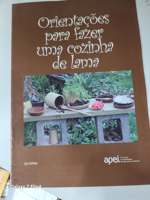 Livros variados antigos