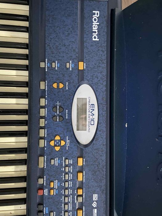 Keyboard Roland em - 10