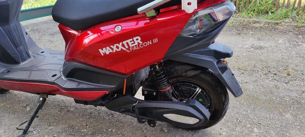 Електроскутер Maxxter Falcon 3