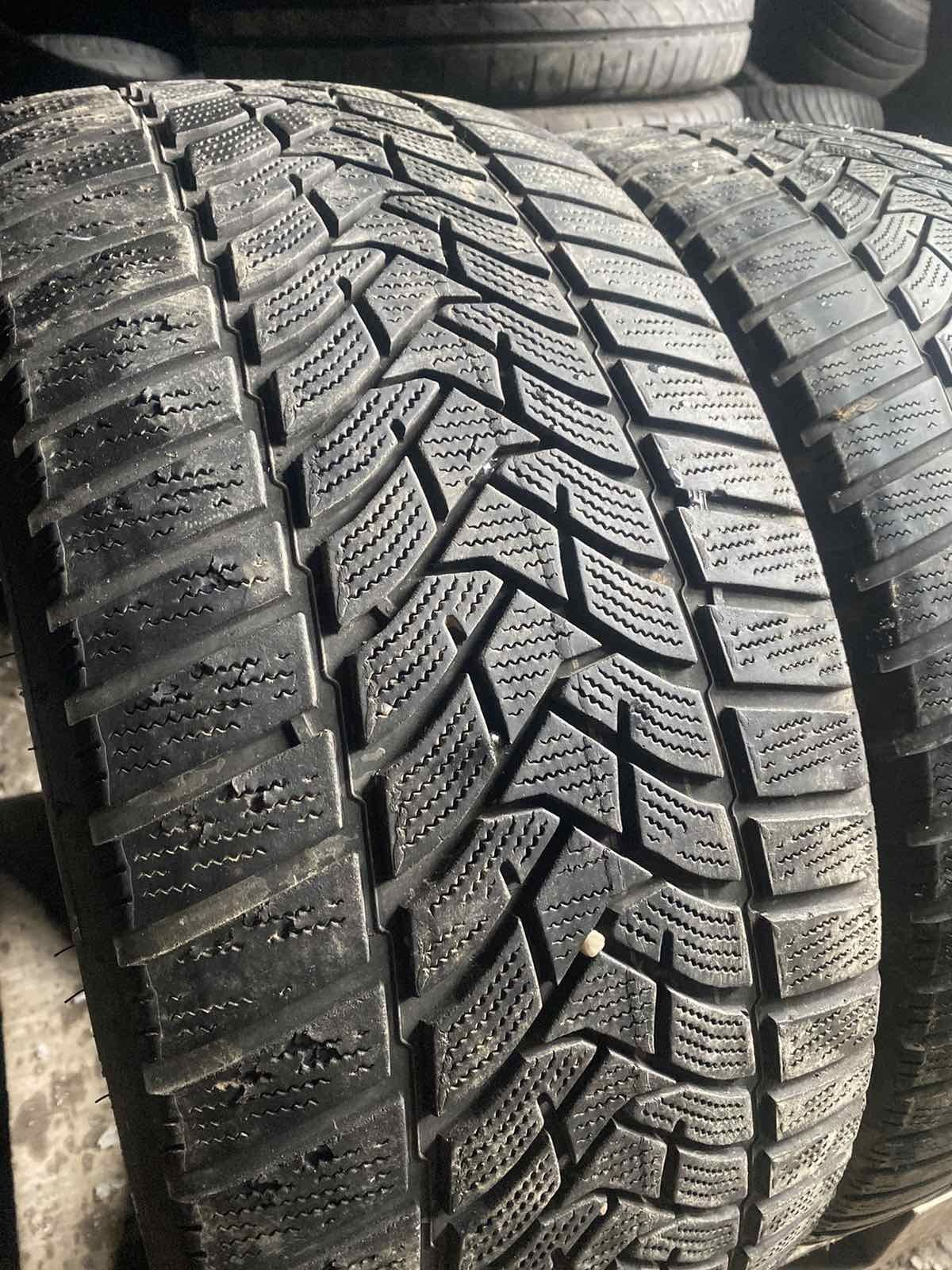 245.40.19 Dunlop 2шт зима БУ склад шины резина из Европы 40 R19 RFT