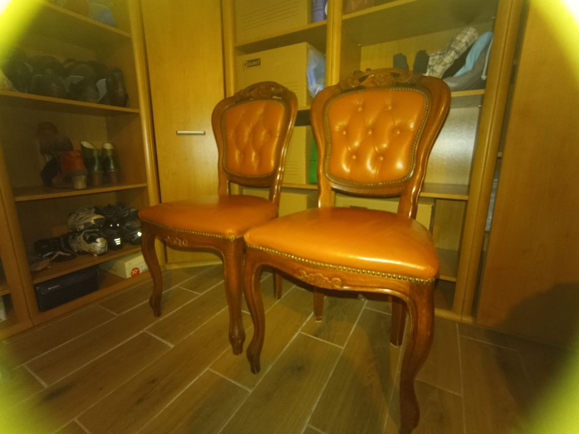 Dwa stylowe krzesła Ludwik dąb skóra naturalna