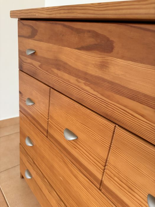 Cómoda 4 gavetas em otimo estado