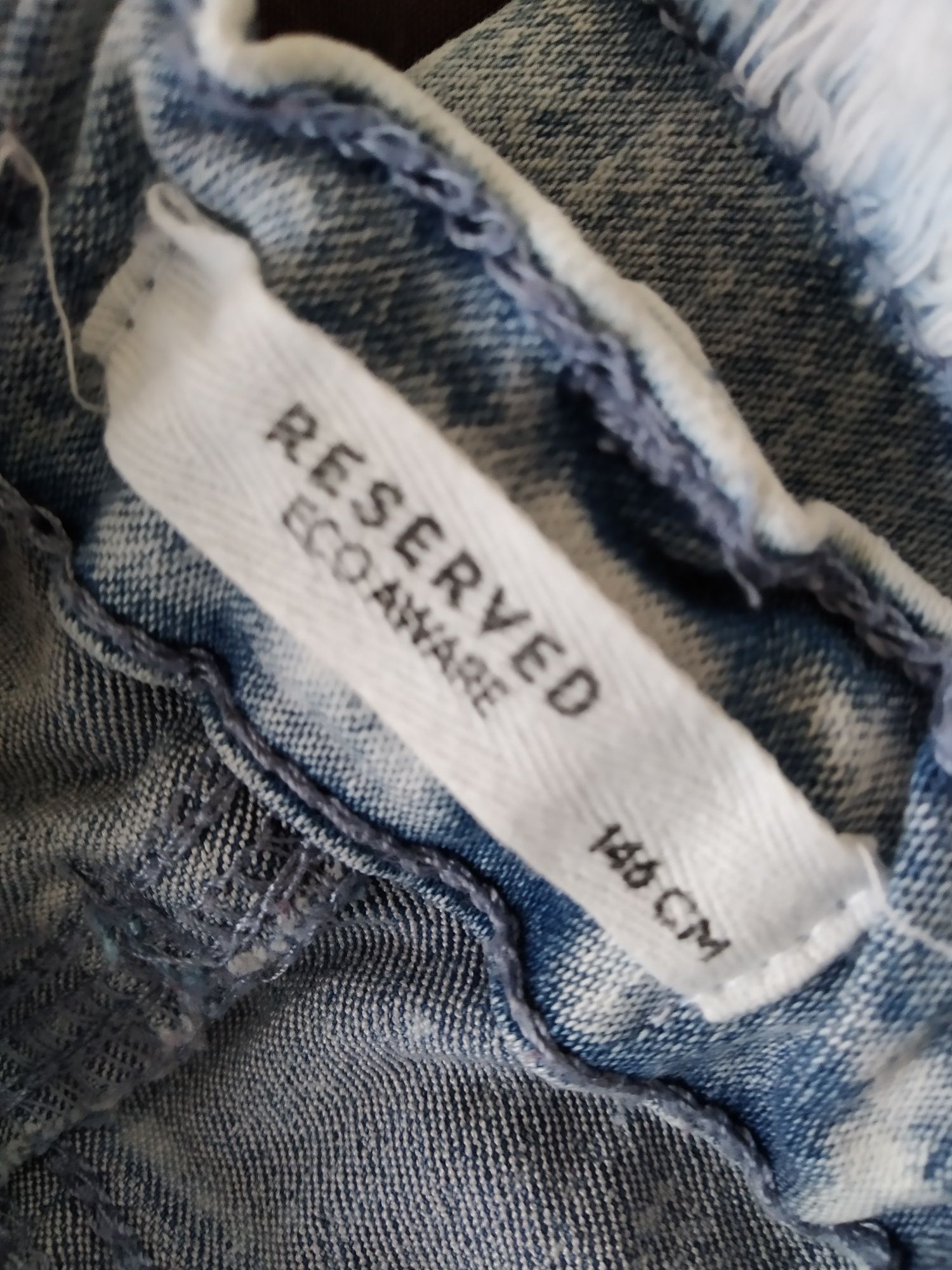 Jeansy Reserved 146