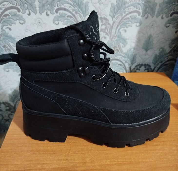 Ботинки жіночі Cropp 40 р.