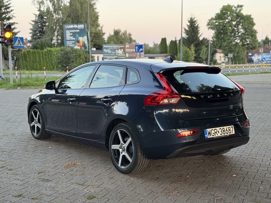 Volvo V40 1.6 D2 115km