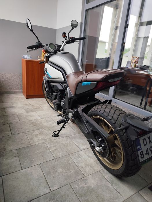 Motocykl CFMoto CLX-700