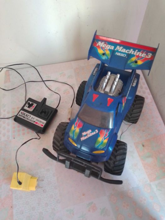 Carro telecomandado Nikko