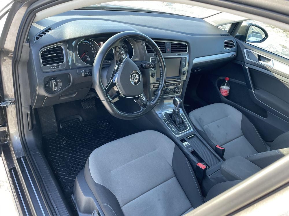 Volkswagen E-Golf 2015 рік 24 кВ