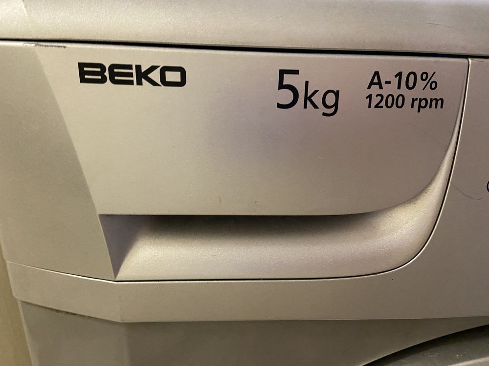 Продам стиральную машинку  Beko