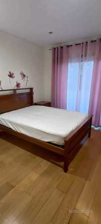 Cama/Quarto de casal