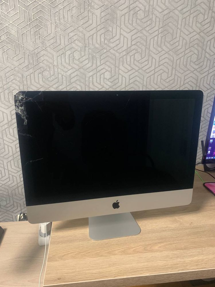 Imac 2015 21,5” 8гб озу 256гб ссд