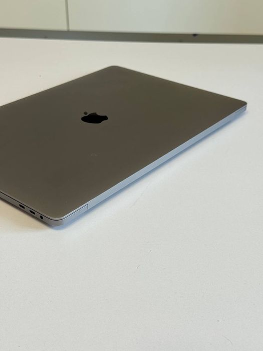 MacBook Pro 16” 2019 i7 16 gb RAM 512 gb SSD Space Gray 117ц