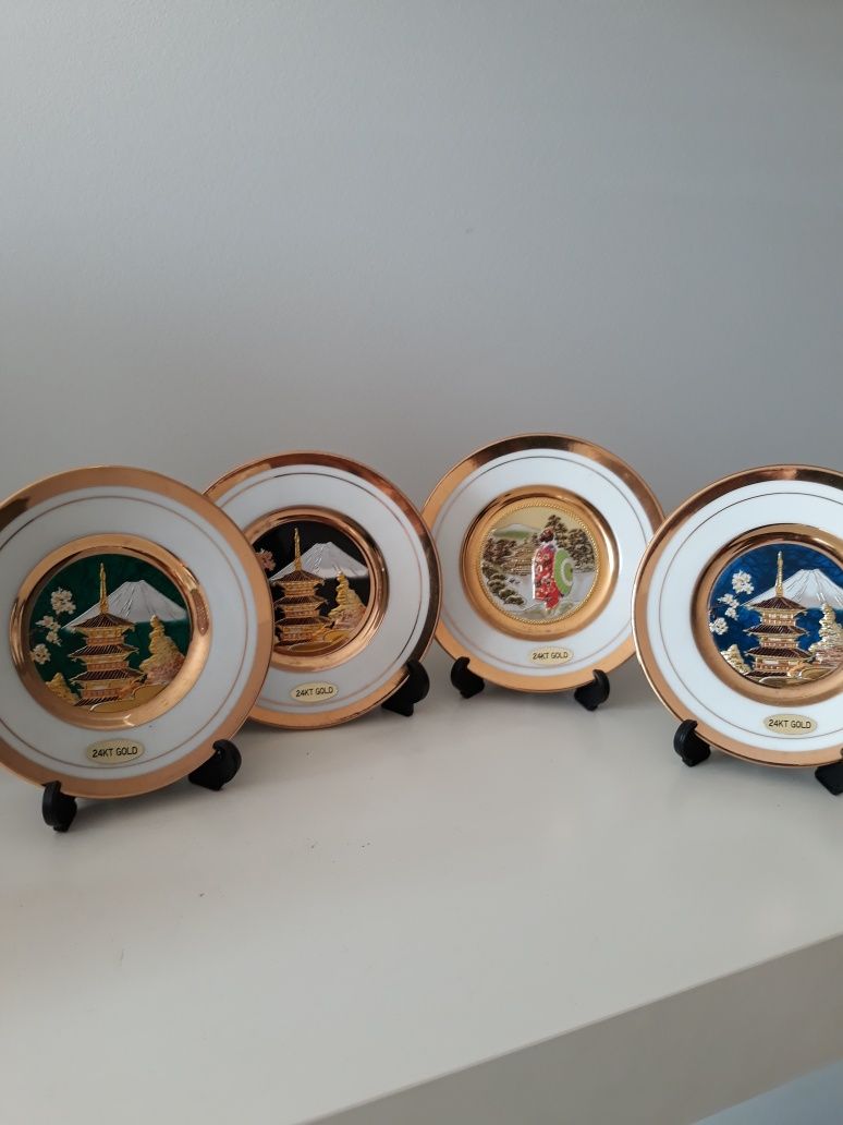 4 pratos porcelana Chokin Japonesa pintada à mão e ouro 24k